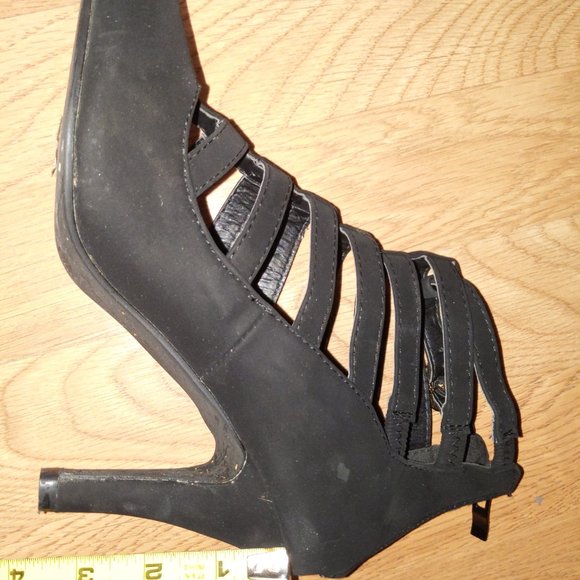 TOP Moda Black cage faux suede heels - Picture 10 of 11